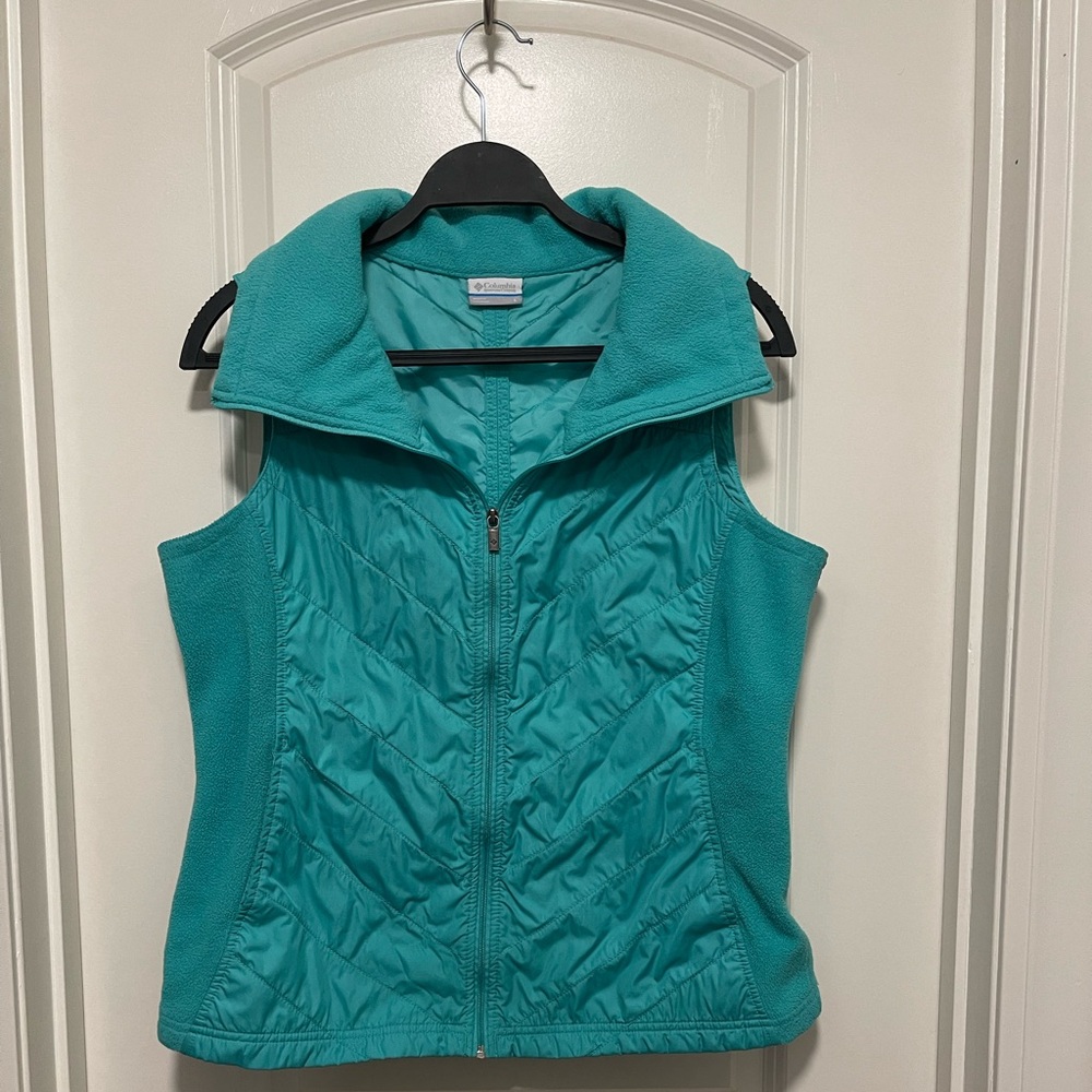 Columbia Puffy Vest Size Large
